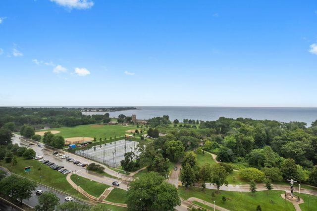 3600 N Lake Shore Drive 1701, Chicago, IL 60613