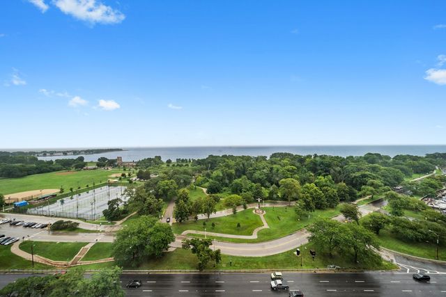 3600 N Lake Shore Drive 1701, Chicago, IL 60613