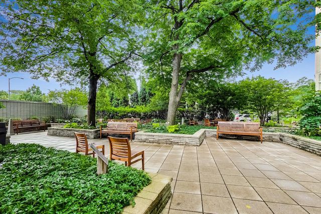 3600 N Lake Shore Drive 1701, Chicago, IL 60613