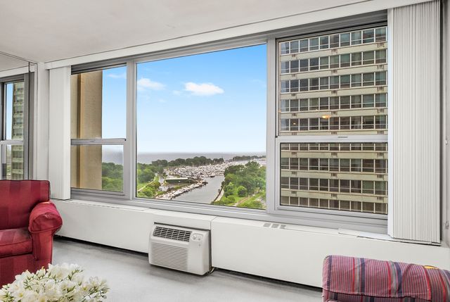 3600 N Lake Shore Drive 1701, Chicago, IL 60613