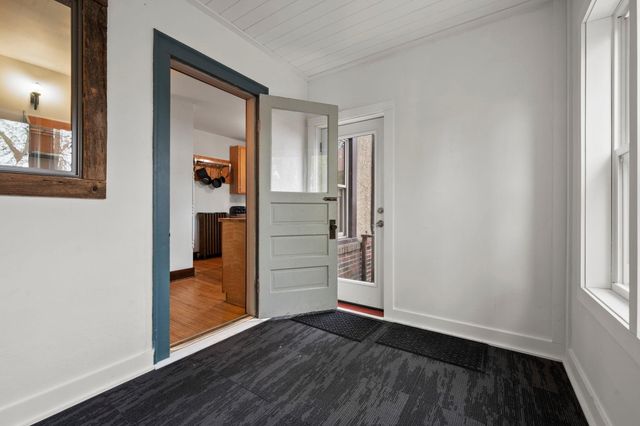 194 Logan Avenue N, Minneapolis, MN 55405