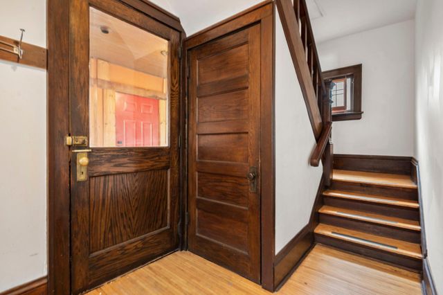 194 Logan Avenue N, Minneapolis, MN 55405