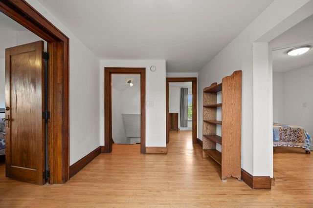 194 Logan Avenue N, Minneapolis, MN 55405