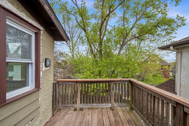 194 Logan Avenue N, Minneapolis, MN 55405