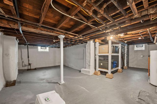 194 Logan Avenue N, Minneapolis, MN 55405