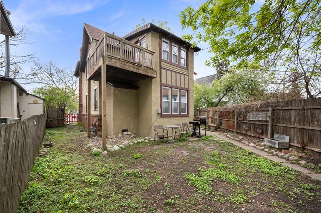 194 Logan Avenue N, Minneapolis, MN 55405
