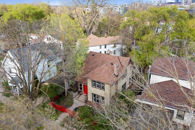 194 Logan Avenue N, Minneapolis, MN 55405