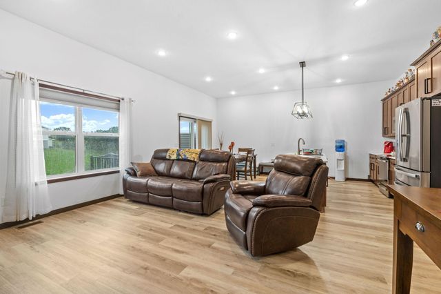 20197 Prairie Drive, Big Lake, MN 55309