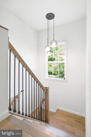 10582 REEDS LANDING CIR, Burke, VA 22015