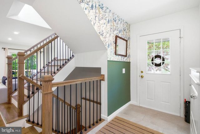 10582 REEDS LANDING CIR, Burke, VA 22015