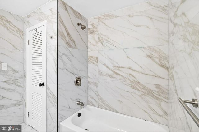 4004 OAK ST, Wilmington, DE 19808