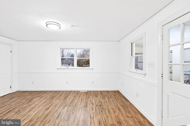 4004 OAK ST, Wilmington, DE 19808