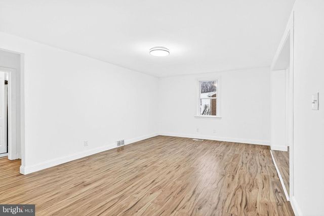 4004 OAK ST, Wilmington, DE 19808