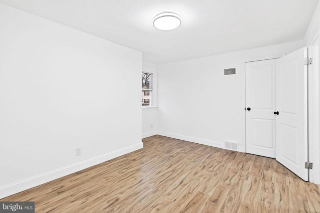 4004 OAK ST, Wilmington, DE 19808