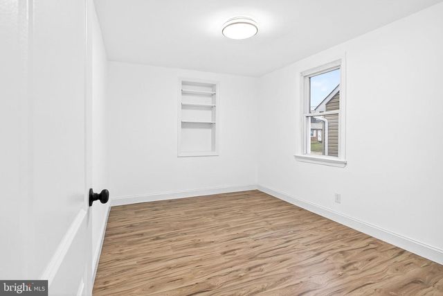 4004 OAK ST, Wilmington, DE 19808