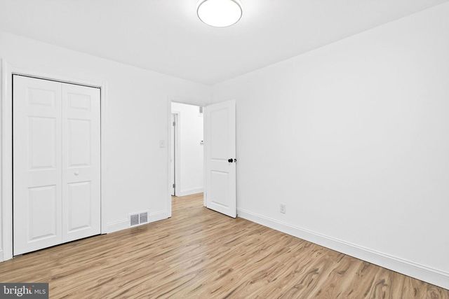 4004 OAK ST, Wilmington, DE 19808