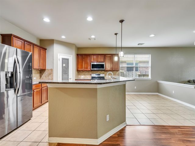 307 Autumn Creek Lane, Richmond, TX 77406