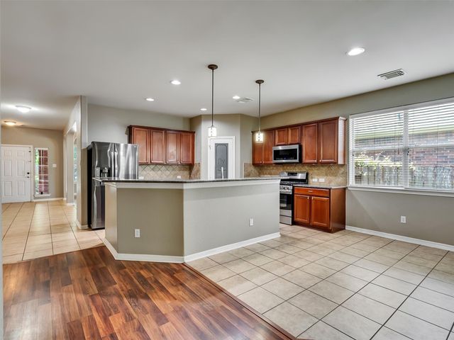 307 Autumn Creek Lane, Richmond, TX 77406