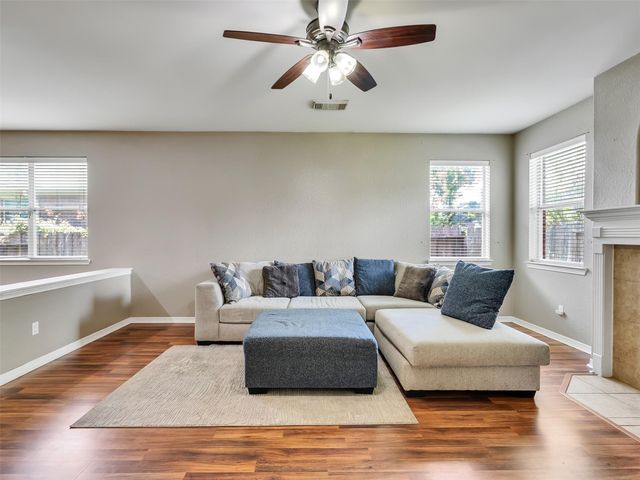 307 Autumn Creek Lane, Richmond, TX 77406