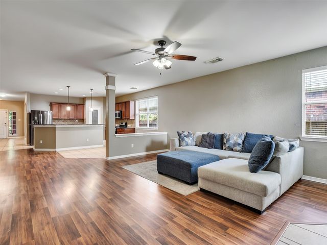 307 Autumn Creek Lane, Richmond, TX 77406