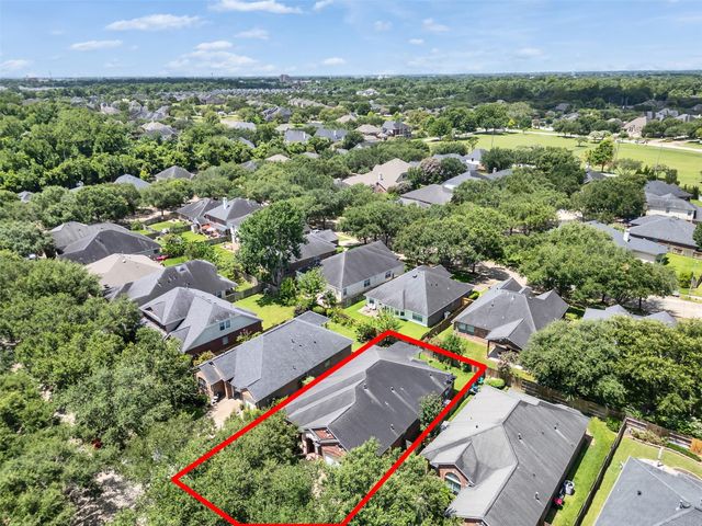 307 Autumn Creek Lane, Richmond, TX 77406