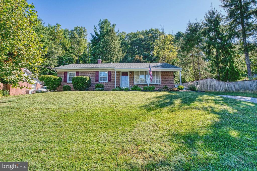3 GLENDORIAN CT, Cockeysville, MD 21030