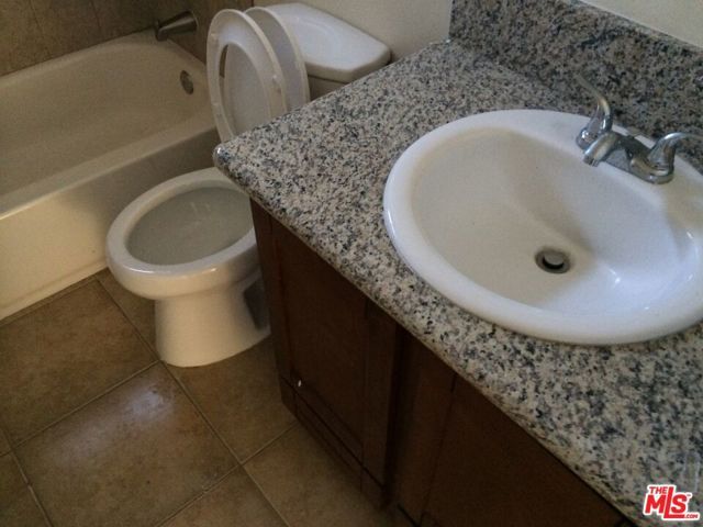 3778 S La Salle Avenue, Los Angeles, CA 90018