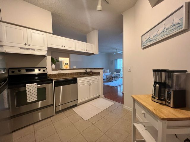 1306 Tuscany Way 306, Boynton Beach, FL 33435