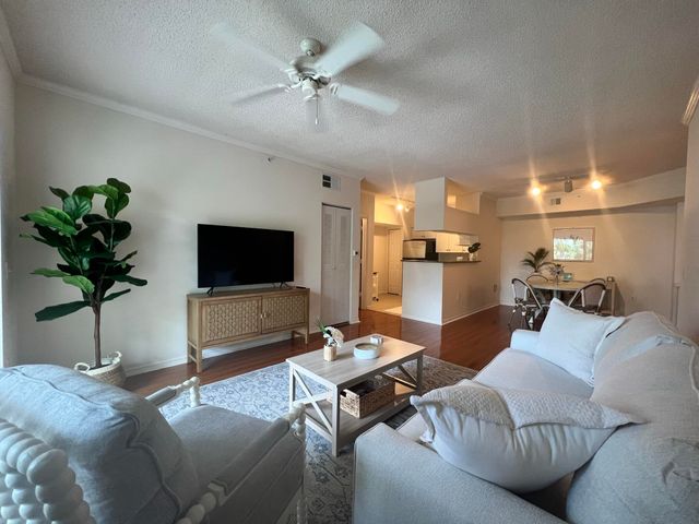 1306 Tuscany Way 306, Boynton Beach, FL 33435