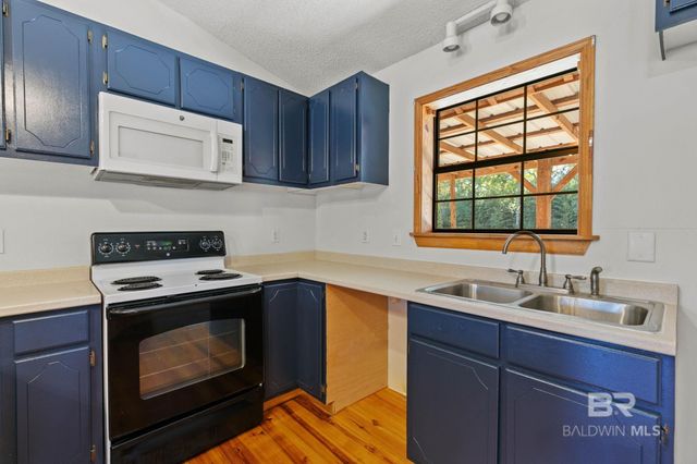 1587 Airport Road, Atmore, AL 36502