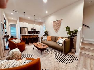4706 Sylvandale DR 2, Austin, TX 78745