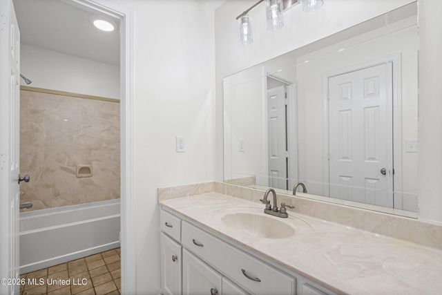 8119 Longbranch Drive, Southaven, MS 38671
