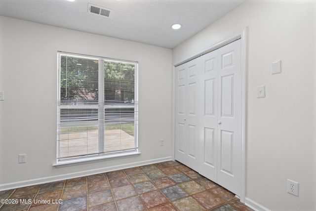 8119 Longbranch Drive, Southaven, MS 38671