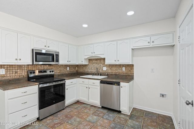 8119 Longbranch Drive, Southaven, MS 38671