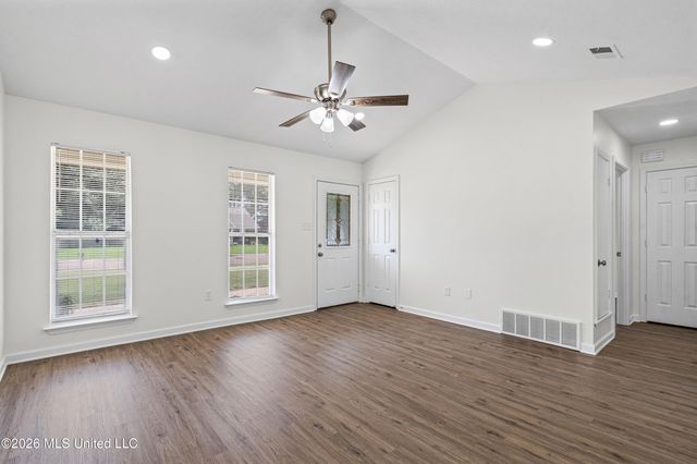 8119 Longbranch Drive, Southaven, MS 38671