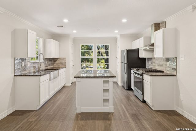 333 E Hafer Unit 200, San Antonio, TX 78214