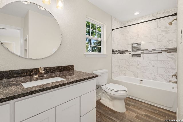 333 E Hafer Unit 200, San Antonio, TX 78214