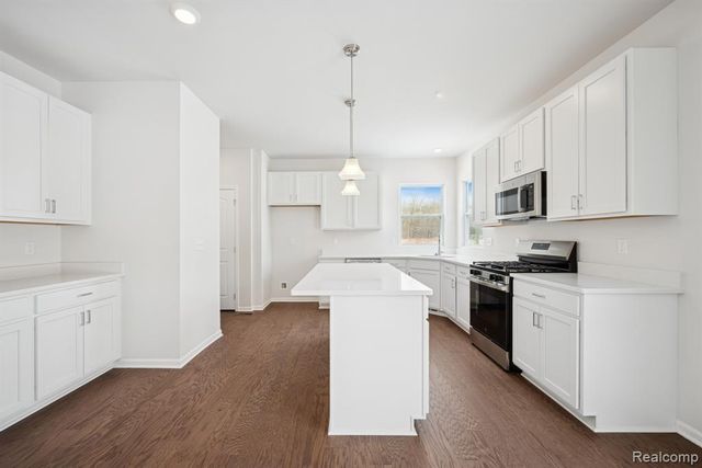 27108 Silo Drive, Saline, MI 48176