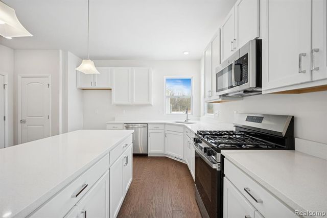 27108 Silo Drive, Saline, MI 48176