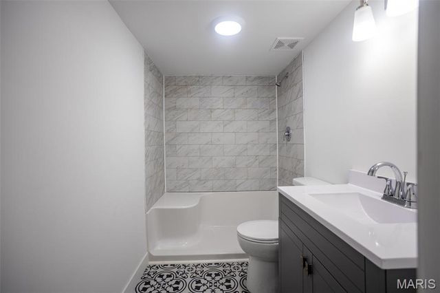 1272 Pennsylvania Avenue, St Louis, MO 63130