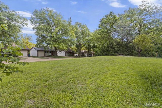 1272 Pennsylvania Avenue, St Louis, MO 63130