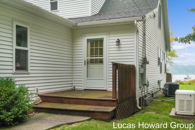 11591 Wabasis Lake Drive Ne, Oakfield Twp, MI 48838