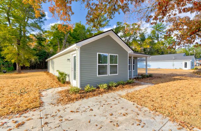 911 N Lemacks Street, Walterboro, SC 29488