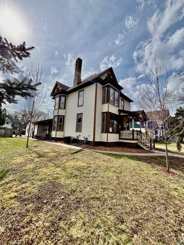 2302 Brewster Street, Saint Paul, MN 55108