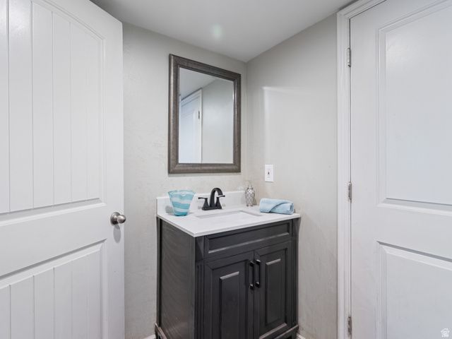 2990 E 3900 S, Holladay, UT 84124