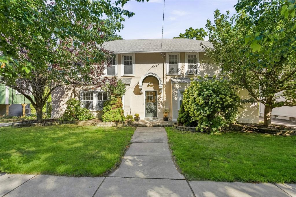 306 Edge Hill Road 2, Milton, MA 02186
