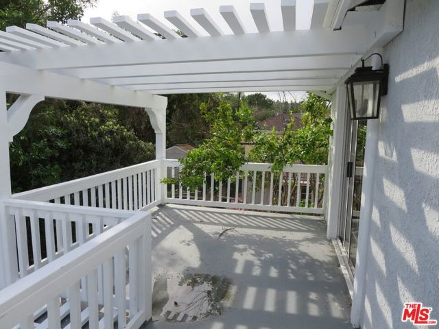 18232 ROSITA Street, Tarzana (los Angeles), CA 91356