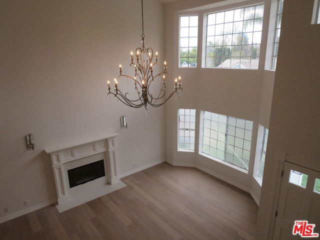 18232 ROSITA Street, Tarzana (los Angeles), CA 91356
