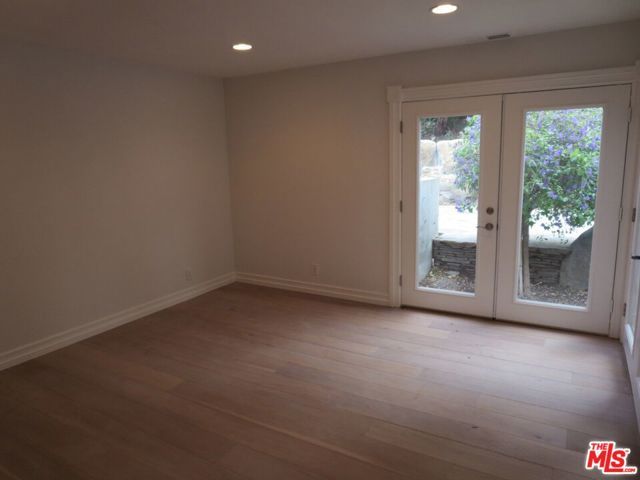 18232 ROSITA Street, Tarzana (los Angeles), CA 91356