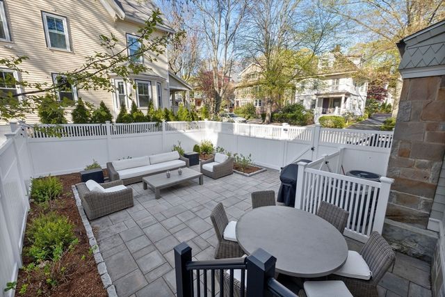 8 Stetson St, Brookline, MA 02446